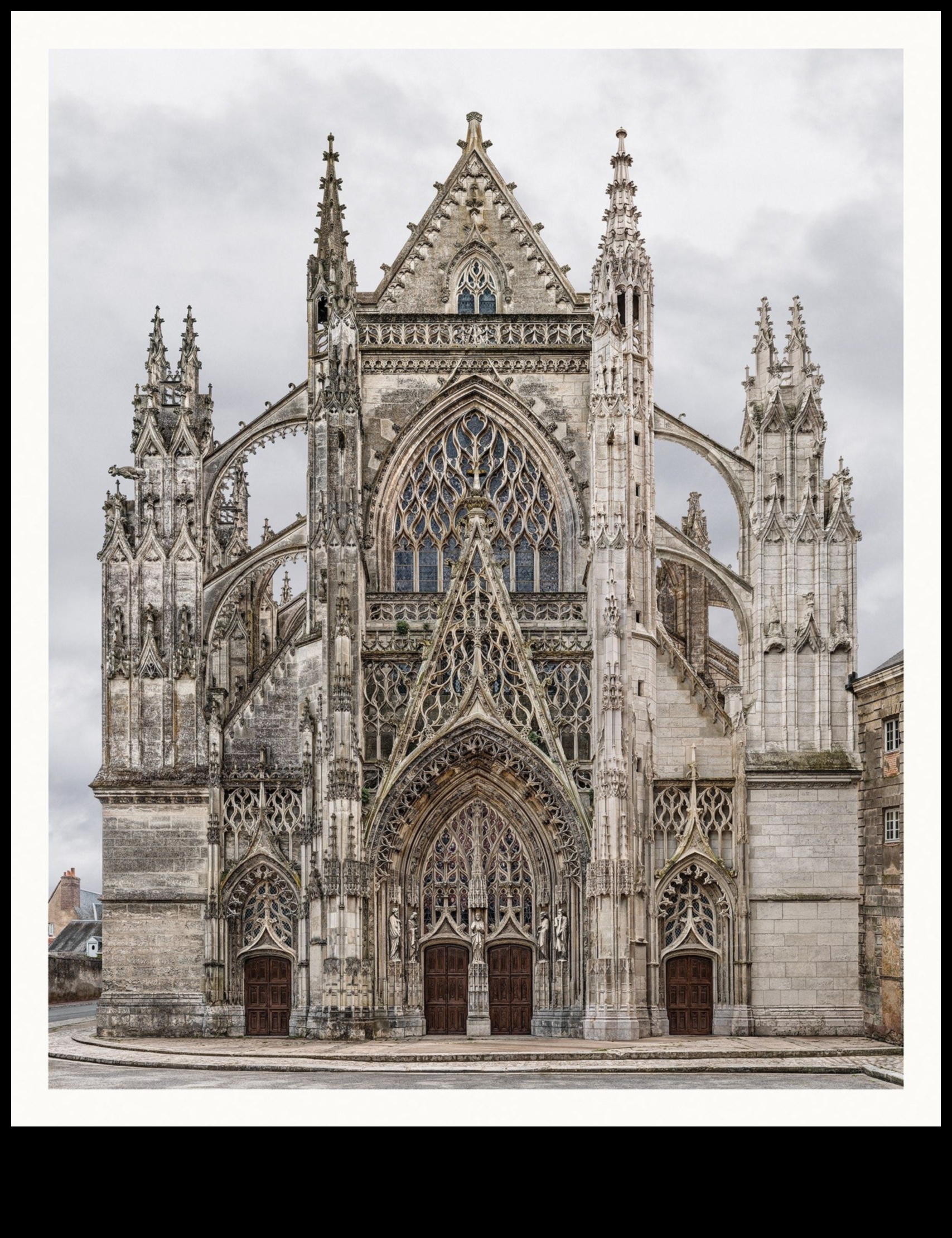 Atklāts gotiskais varenums Iemūžiniet viduslaiku arhitektūras burvību ar fotogrāfiju 3 Atklāta gotiskā varenība: uzlabojiet savu meistarību fotogrāfijā
