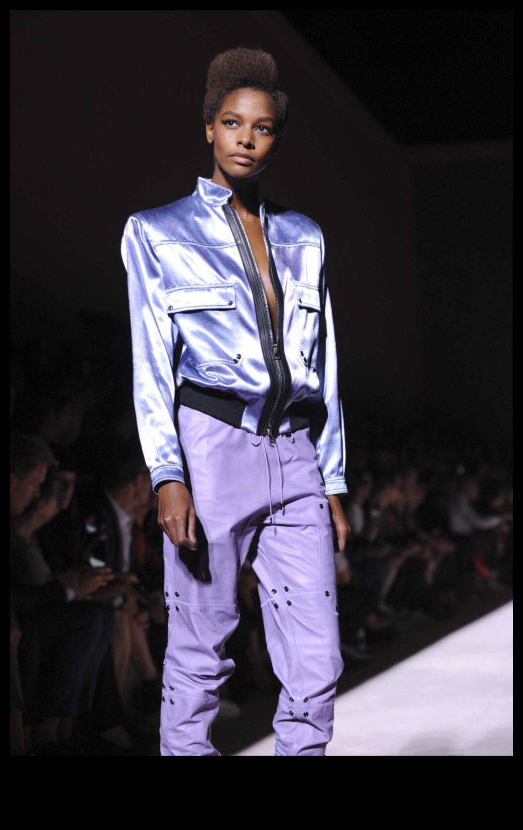 Glamour Gazette: Augstākās klases mode, kas atklāta mūžīgās tveršanas filmās