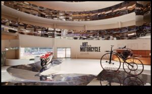 Motociklu mūza: mākslinieciskā iedvesma aiz velosipēdu dizaina