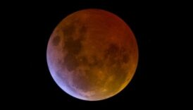 Mēness luminiscence Mūsu mēness debesu saulesspīde 2 Mēness luminiscence: starojums starp kosmosa debesu skaistumu